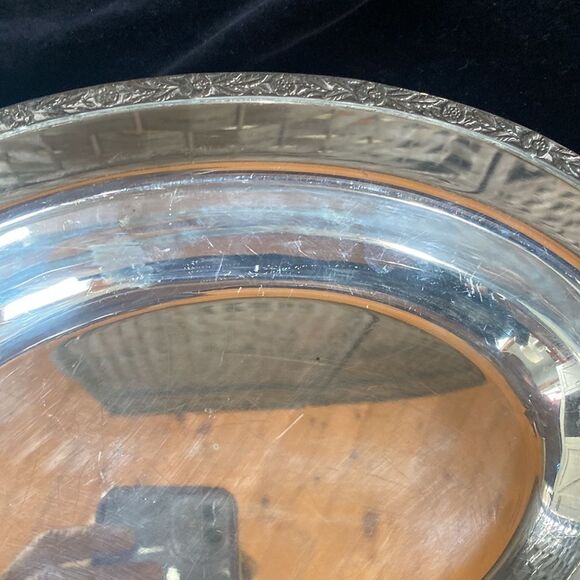 Wm. Rogers & Son 1812 Primrose Silver Plate Platter - Picture 9 of 9